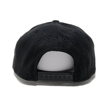 Load image into Gallery viewer, FXB Classic Snapback
